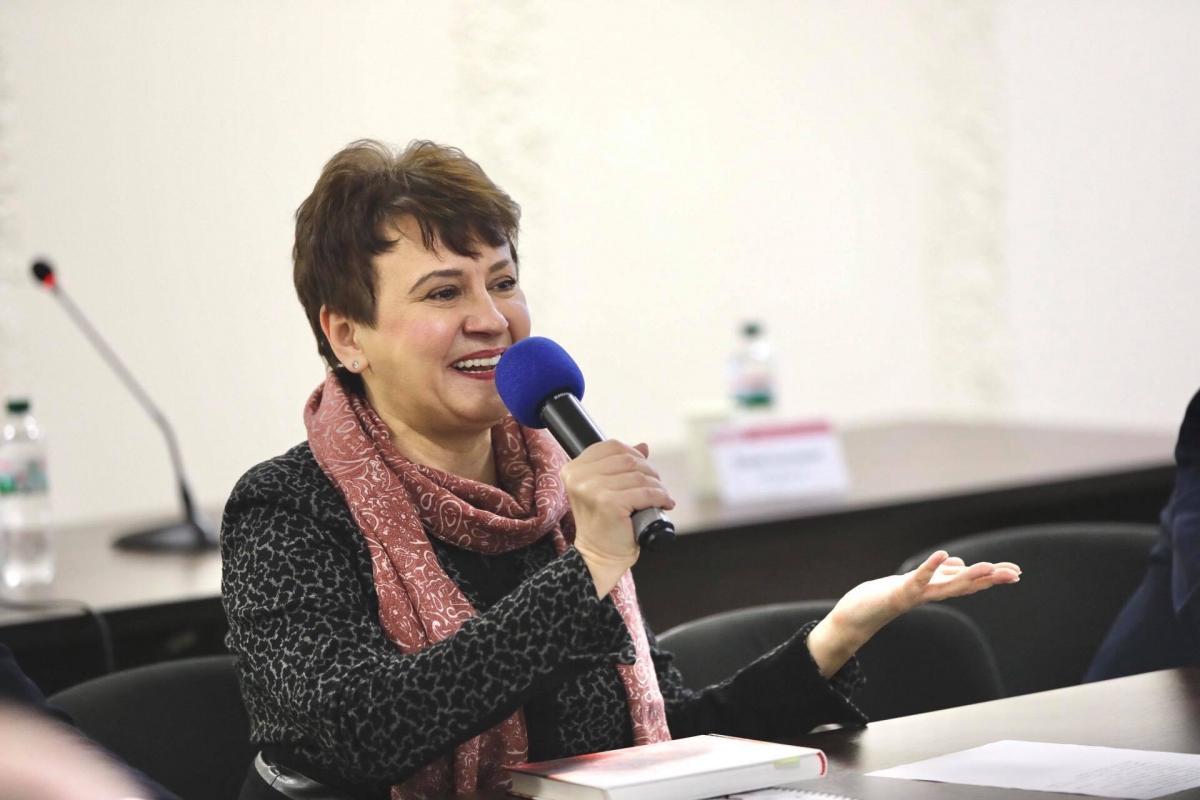 Оксана Забужко пам'ятає, коли було перше соцдослідження Революції Гідності: у грудні 2013 року